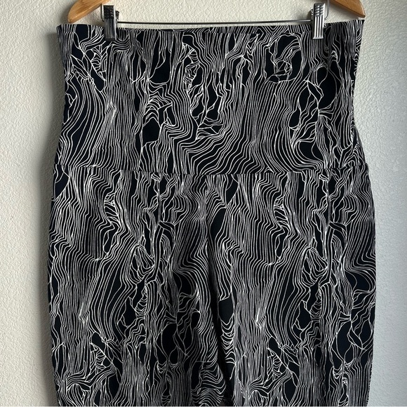 NEW Bitte Kai Rand | Magic Stretch Pants in Black and White - Picture 3 of 11